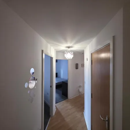 Apartament 2 Bedroom Flat With Free Parking