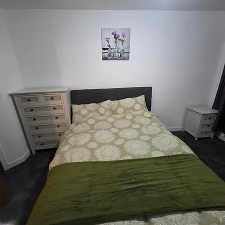 Apartament 2 Bedroom Flat With Free Parking Leeds (West Yorkshire)